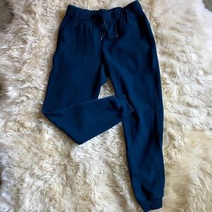 Lululemon dance/studio pant - size 6
